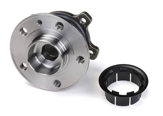 Volvo Wheel Bearing and Hub Assembly - Rear 31360026